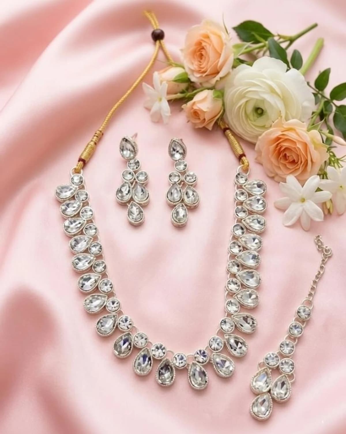 Manchaha Silver Necklace Set